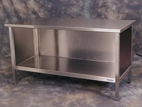 Tables Semi-Enclosed